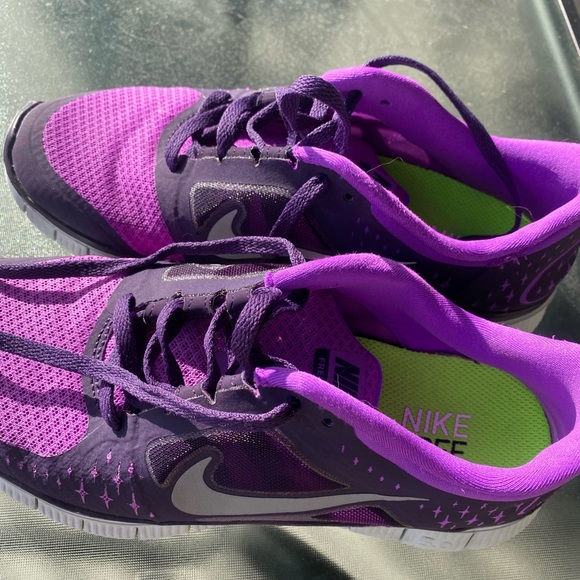 Purple Nike Free Run Sneakers, Ladies Size 6.5! - Picture 2 of 4